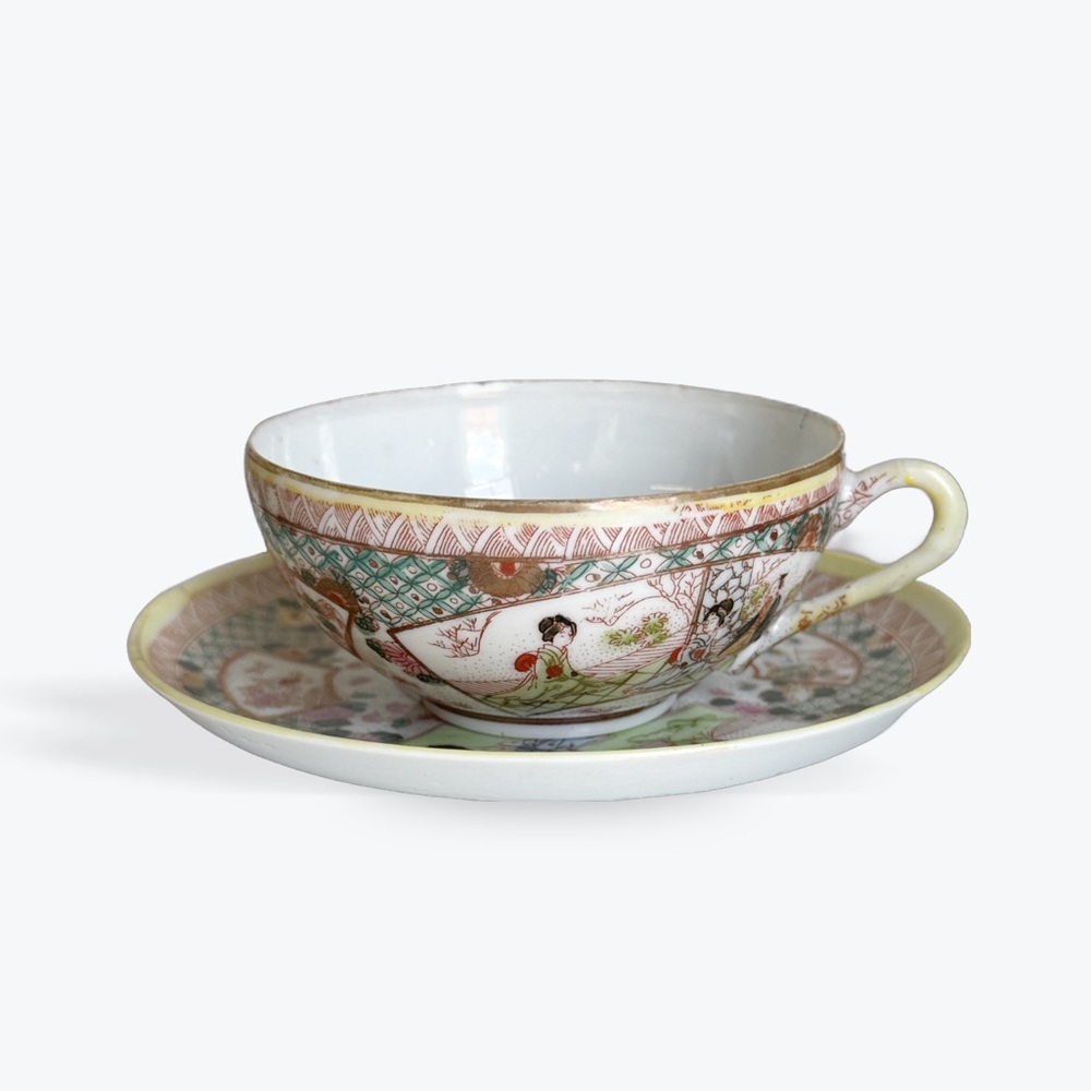 VINTAGE :: porcelain geisha tea cup